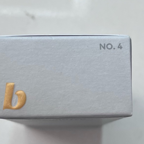 Beauty Counter Dew Skin Tinted Moisturizer SPF 20; Shade No. 4 - NEW - Picture 2 of 3